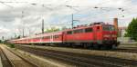 BR 111 mit Zugen Die BR 111 019 mit Silberlingen beim Heimeranplatz am 16.05.2009