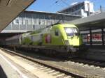 1x16-werbeloks Der Telekom-Taurus 1116 033-0 w�hrend seines Aufenthalts im
M�nchner Hauptbahnhof am 31. Mai 2009.