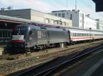 br-182-mrce Sehr sch�n sieht sie aus finde ich :) 
MRCE ES 64 U2 026 vor IC 2096 im Ulmer Hbf. 4.6.09