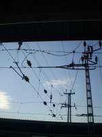 Mal ein andere Blick f�r die Stromleitungen im Karlsruher Hbf. ...