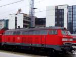 218 437-2 steht am Holzkirchner Fl�gelbahnhof zur Abfahrt bereit; 090515 ...