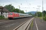 101 059 mit einem IC nac Karlsruhe am 6.6.2009, bei ...