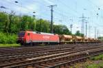 152 077-4 zieht einen schweren Schotterwagenzug �ber die G�terzug-Umfahrung Gremberg ...
