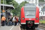Und hier eine allt�gliche Situation in Geilenkirchen, der 425 575-8 ...