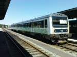 altere Ein Fahrzeug der DSB f�r den Regionalverkehr steht abfahrbereit im Bahnhof von Esbjerg.