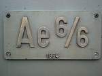 ae-6-6--ae-610 Typenschild mit Baujahr. Ae 6/6 bzw. Ae 610 489-7 Airolo, im RB Biel West, 23. Mai 2009. Zur Abwechslung mal eine Nahaufnahme.
