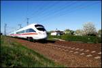 br-411-ice-t 411 062-3 als Ersatzzug IC 2804 f�r IC 2350 Stralsund-Erfurt am 01.05.2009 kurz hinter dem Abzweig Srg.