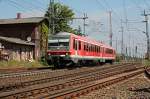 br-628-----928--629 RB11 von Schwerin nach Hagenow f�hrt hier am Bahnhof in Holthusen vorbei. 25.05.2009