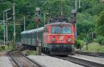 br-1042 Nicht unbedingt den gepflegtesten Eindruck machte die 1042 013, welche am 07.06.2009 den E 16307 (Sonderzug von Wels Hbf. nach M�rzzuschlag) bef�rderte. Die Aufnahme entstand kurz vor Tullnerbach-Pressbaum.