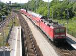 Hier 143 306-9 mit ...  Alexander Borchardt 14.06.2009