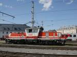 Die 1163 012 am 28.03.2009 bei Rangierarbeiten in Salzburg Hbf. ...