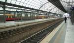Bahnhof Berlin Spandau. Vier Gleise f�r Nah- und Fernverkehr und ...