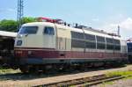 Fahrzeugparade in N�rdlingen zum 40-J�hrigen: 103 136-8 im Lokportrait... die ...
