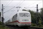 In der Gegenrichtung ist dieser unbekannte 402er als ICE 944, ...