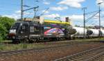 mrce-mitsui-rail-capital-europe ES 64 U2-002 von MRCE, mit Werbung f�r Dykerhoff, f�hrt am 17.06.'09 mit einem Zementzug, durch Lehrte