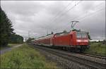 Am Zugschluss des RE6 (RE 4320) WESTFAHLEN-Express schiebt 146 022 ...