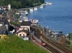 Hauptbahnromantik (Mittelrheintal). Das gro�e Harleytreffen in R�desheim. Der Bahn�bergang bleibt ...