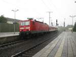 Die Bond-143, 143 007-3, f�hrt am am 19.06.09, bei str�mendem ...