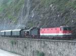 br-638 Dampfsonderzug von Obertraun nach Attnang-Puchheim am 20.Juni
kurz vor der Einfahrt in den Sonnsteintunnel.Aufgrund von Brandgefahr Vorspanntriebfahrzeug 1144.271.