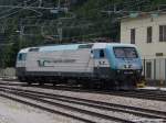 Die EU 43 001 am 11.06.2009 bei einer Rangierfahrt im ...