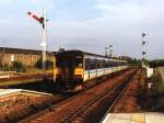 150 252 und 150 250 mit Zug Dunblane-Edinburgh auf Bahnhof ...