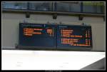 Ein DFI der Stadtwerke Ulm in der Bahnhofshalle des Ulmer ...
