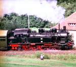 94 1292 f�hrt mit einen Sonderzug Richtung Klein Schmalkalden im ...