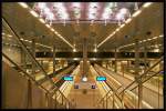 berlin-hauptbahnhof-lehrter-bahnhof Der Zug ist abgefahren - IC 2157 nach Stralsund
Berlin Hauptbahnhof ( tief )
18 mm | 4,0 sek | F 14.0 | IsO 80
07.06.2009