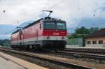 br-1144 Einen Block sp�ter folgte dieser kurze, aber sch�ne Lokzug aus zwei 1144. (Brixlegg, 20.06.2009).
