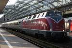V 200 033 mit Sonderzug in K�ln am 11.04.2009  ...