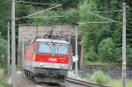 1044 098 rast mit einer RoLa gen W�rgl bergabw�rts durch ...