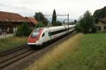 RABDe 500 018-7 befindet sich am 27.6.09 zwischen Busswil und ...