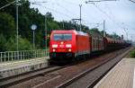 185 341 zieht am 26.06.09 einen gemischten G�terzug durch Burgkemnitz ...
