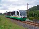 Vogtlandbahn VT42 als VBG83115 in Zwota-Zechenbach, 29.6.09.