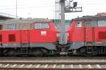 BR 218 Lokportraits Diesellokklassiker im Doppelpack! 218 193-1 bekommt am 28.6.2009 Unterst�tzung durch ihre j�ngere Schwester 218 487-7. Obwohl die 218 193-1 schon viel �lter ist, ist der Zustand der 218 487-7 schlechter. Aufgenommen am 28.6.2009 in Plochingen.