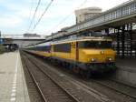 BR 1800 1828 mit IC 1546 Deventer-Amsterdam Centraal auf Bahnhof Amersfoort am 31-7-2008.