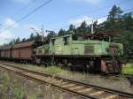 EL2-38 mit beladenen Selbstentladewagen wartet auf Ausladung am 03.07.2009 in ...