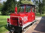 Auf dieser Aufnahme vom 03.04.2005 ist die Diesellok der Schlo�gartenbahn ...