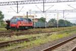Am28.06.09 ist die HHP 311D-06 in den Bahnfof von Wegliniec ...