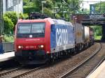 Deutschland --- Belgien 428 026-2 der SBB Cargo zieht einen Containerzug durch die Haltestelle Aachen-Schanz zum Westbahnhof. Dort wird die Lok gegen eine Belgische Cobra-Lok getauscht die am Zugende angespannt wird und dann geht es �ber die Montzen Route nach Belgien.