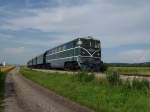 br-2050 Heute sollte die WLB V100 den Personensonderzug nach Korneuburg bringen, doch die 2050.04 hat die Fahrt, vermutlich wegen des Blitzeinschlages in S�ssenbrunn, �bernommen. (05.07.09)