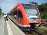 Hier der RE3 kommend aus Angerm�nde. Dieser Zug endet hier ...
