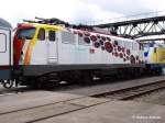 br-110-bugelfalte Die 110 329 mit ihrem SciencExpress 'Expedition Zukunft' im Stuttgarter Hafen - Am Mittelkai.
Vom 05.07 - 07.07.2009. (06.07.2009)