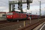BR 180 180 018-4 passiert mit einen Autozug am 18.06.08 die Signalbr�cke des Bahnhofs Heidenau.