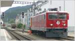 e-loks-ge-6-6-ii Frisch bemalte Ge 6/6 II 707 'Scuol' in Samedan. (03.07.2009)