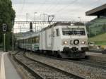 Voralpen-Express Die Re 456 095 f�hrt am 04.06.2009 mit dem VAE durch Samstagern.