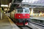 SSRT Rc6 1327 mit Nachtzug am 17.12.2008 in Stockholm C.
... SSRT Rc6 1327 mit Nachtzug am 17.12.2008 in Stockholm C.
...