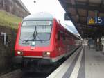 Hier sieht man einen Doppelstocksteuerwagen der 2.Gattung schiebende Lok ist ...
