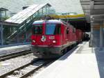 e-loks-ge-4-4-ii RhB - Ge 4/4 622 vor G�terzug im Bahnhof von Chur am 07.05.2009