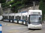VBG 3056 Cobra als Linie 10 Richtung Z�rich Bahnhofsplatz/HB. Anfahrt ...